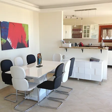 Eden Cap Villa *